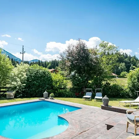 Wiesengut, Pool, Sunbeds, Bbq, Bikes For Free, 15 Min To Salzburg And Beautifull Lakes Sound Of Music Ferienhaus